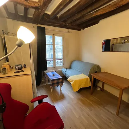 Cozy Bastille Apartment *