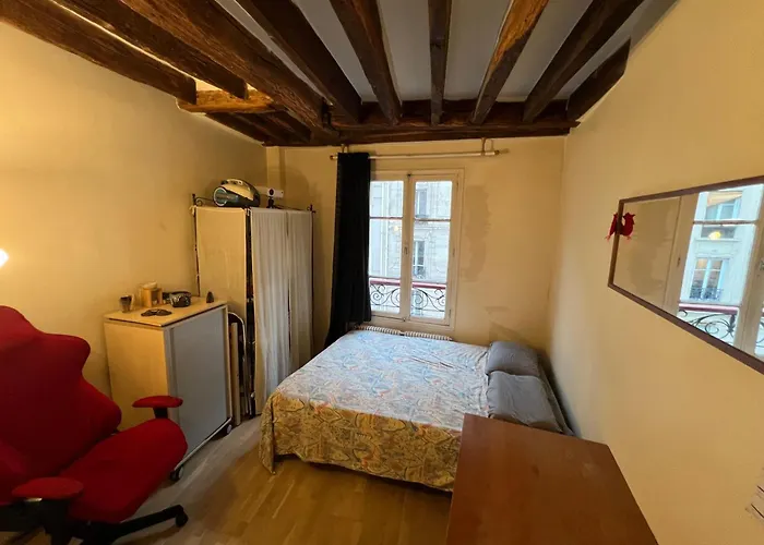 Cozy Bastille Apartment Paris